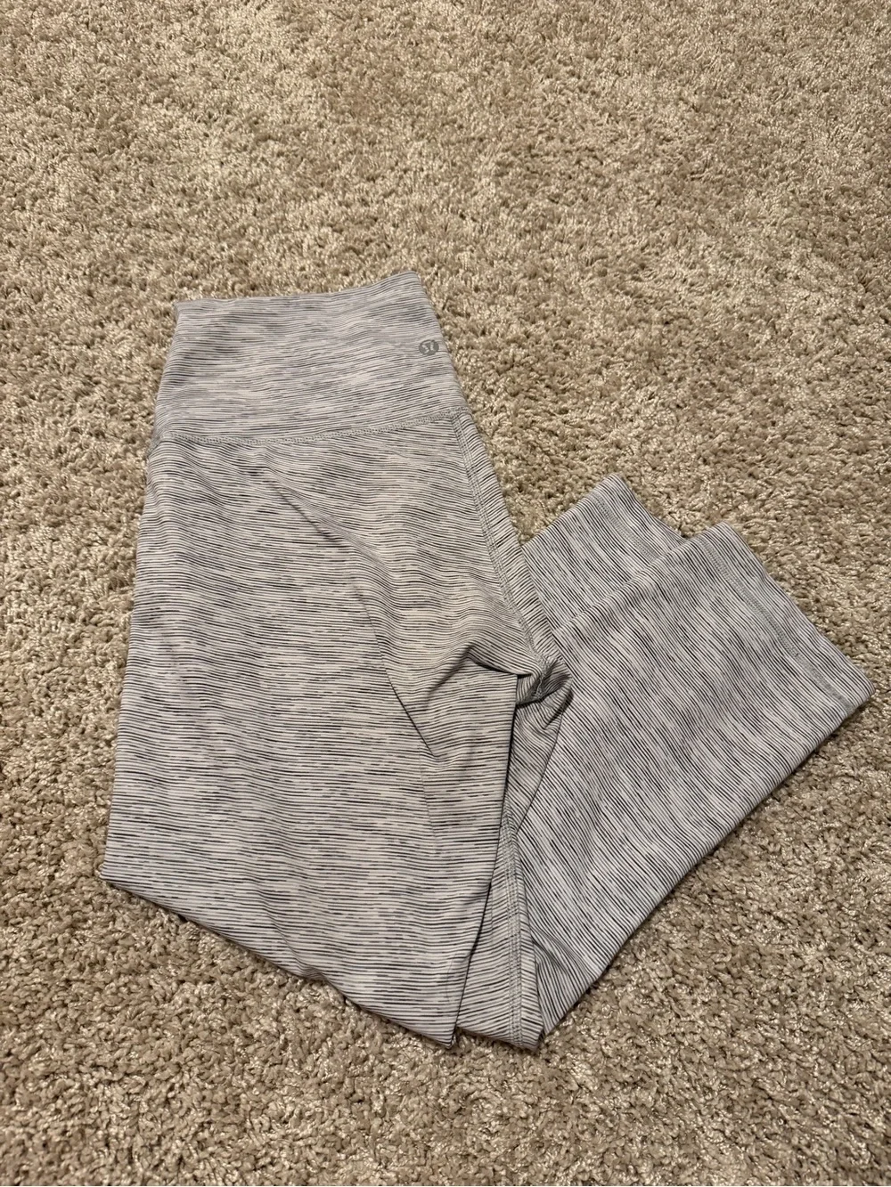 lululemon athletica Cropped Light Gray Heather High-Rise Leggings
